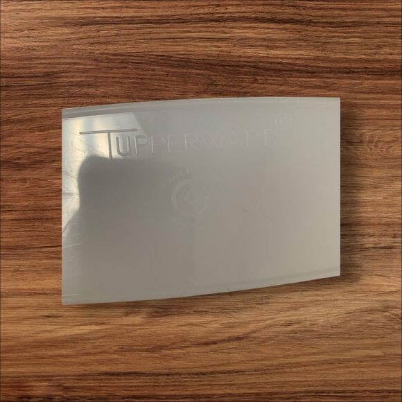 Vintage Tupperware Set of 3, Sandwich Keeper, Cereal Storer and Divided Dish - Picture 2 of 9